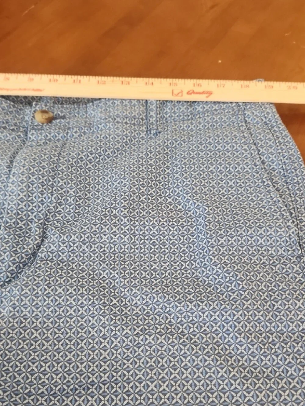Vineyard Vines Men's Blue Geo-Print Flat Front Shorts Size 38